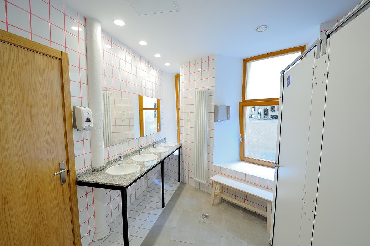 Egunon Bilbao Hostel Экстерьер фото