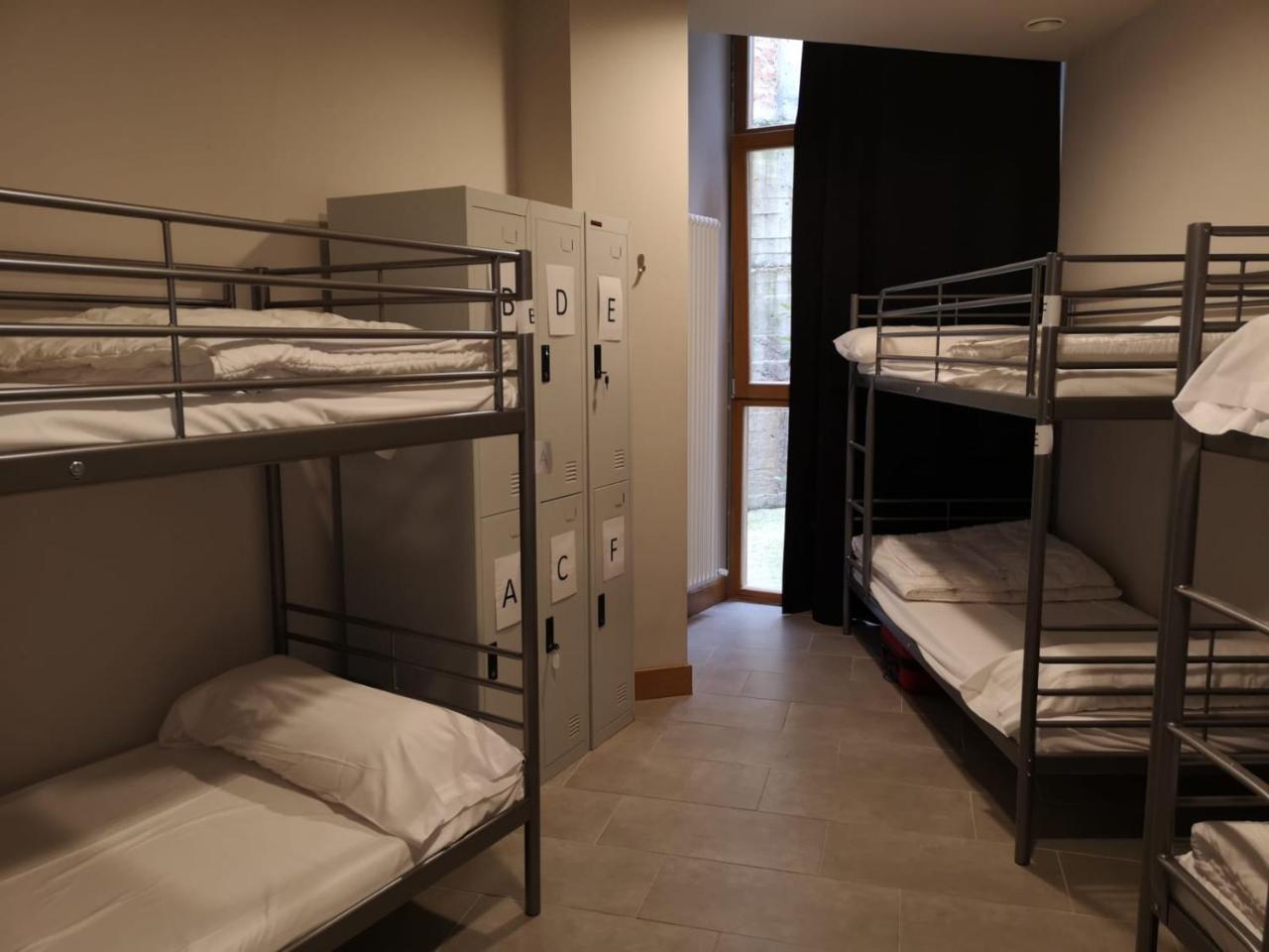 Egunon Bilbao Hostel Экстерьер фото